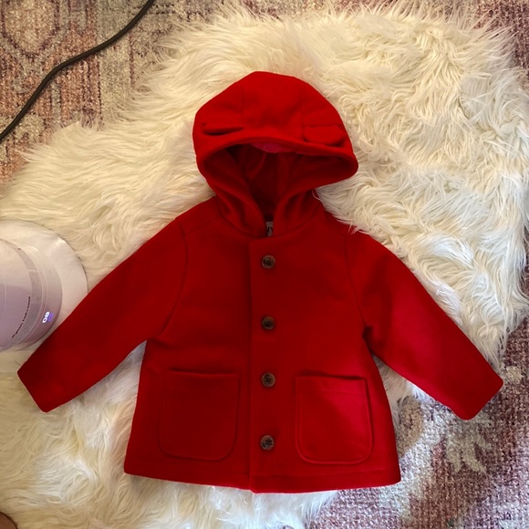 Red coat - Picture 1 of 4